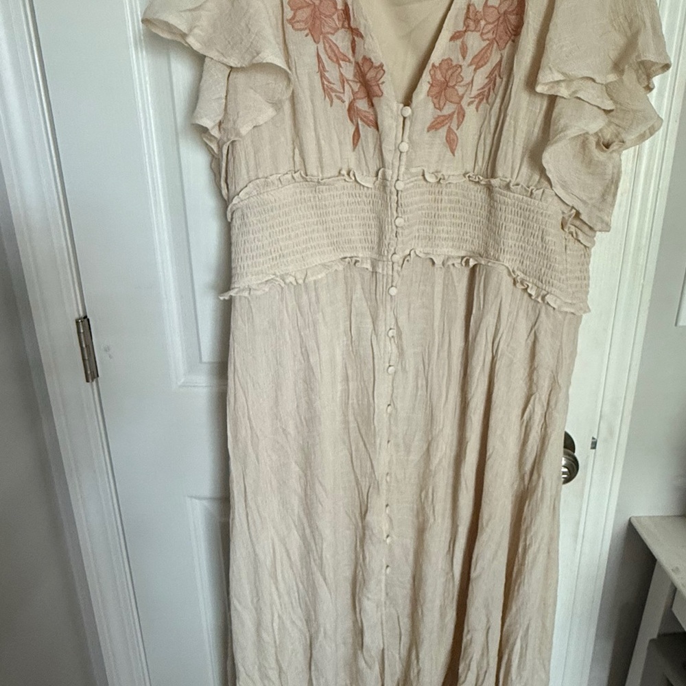 Arula Annabelle Floral Embroidered Cream Dress